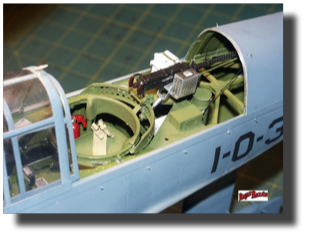 Vought OS2U Kingfisher. Observer's .30 machine gun stowed. Scratch built in metal by Rojas Bazán. 1:15 scale. Vought OS2U Kingfisher. Observer's .30 machine gun stowed. Scratch built in metal by Rojas Bazán. 1:15 scale.